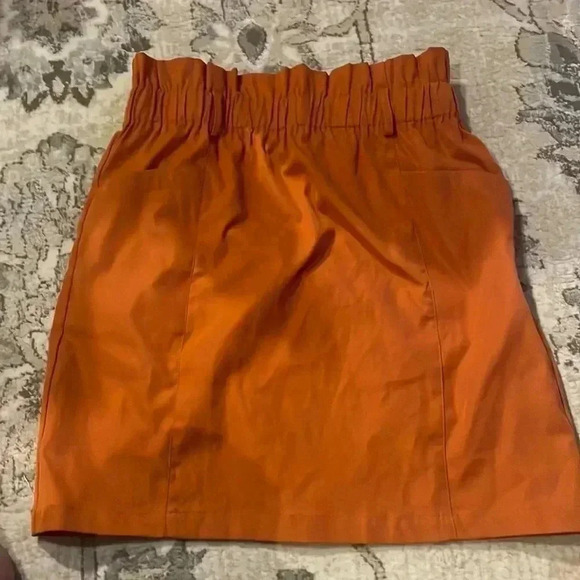 Rust mini skirt - Picture 1 of 3